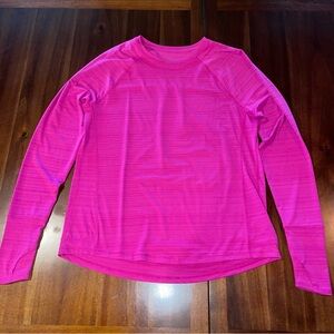 Athleta Women’s Long Sleeve Workout T Shirt! Like New!